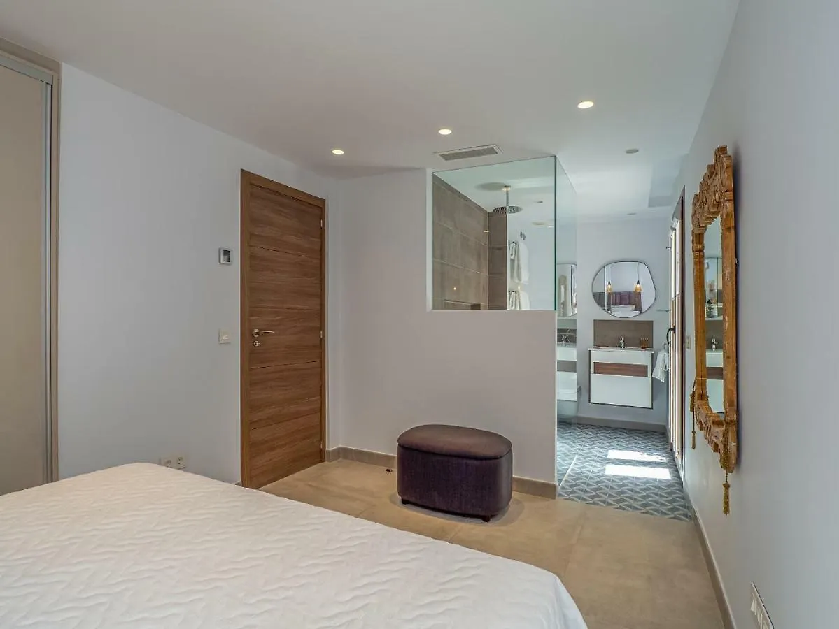 Marbella Old Town : Luxury Townhouse Villa